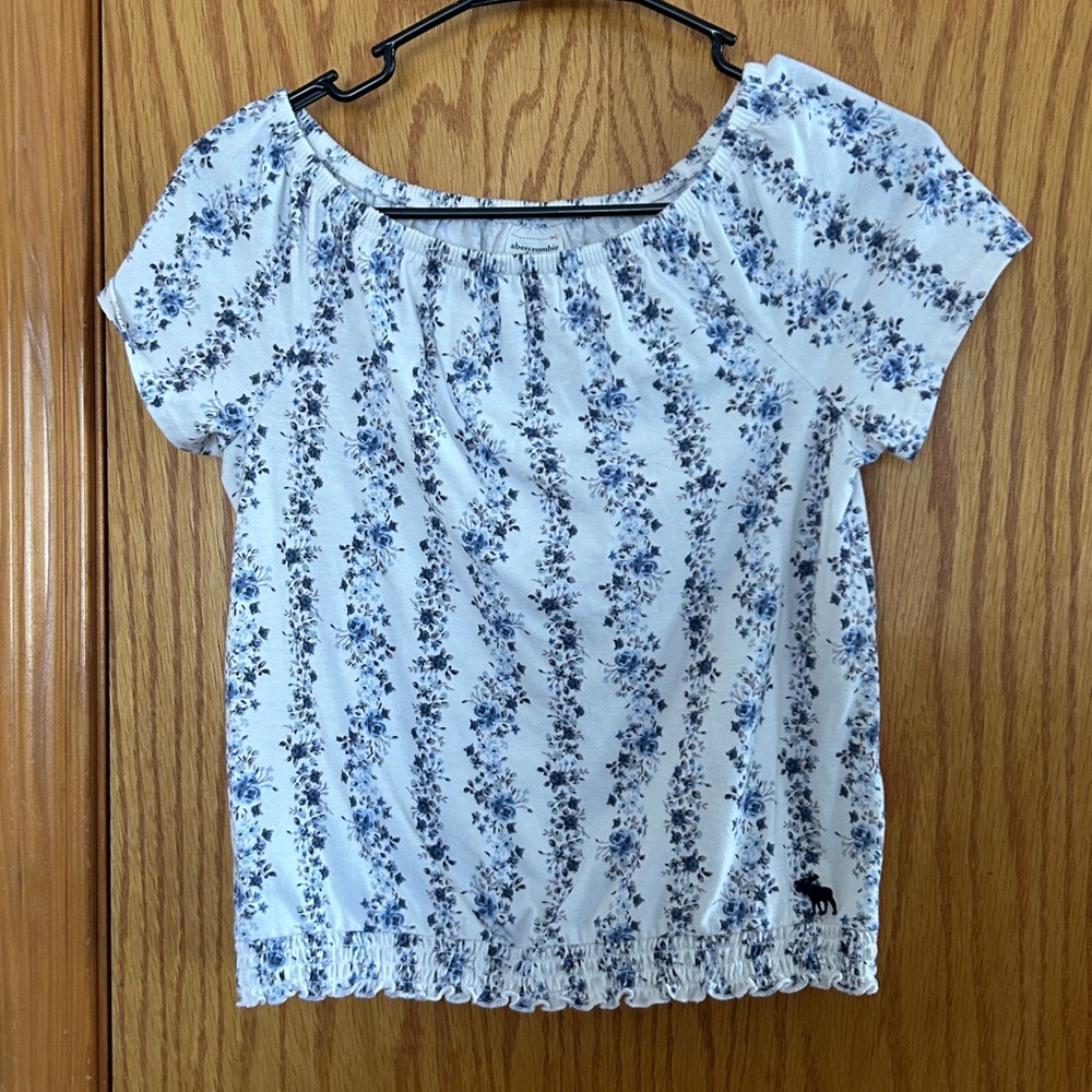Abercrombie Kids Blue and White Floral Blouse Sz 13/14